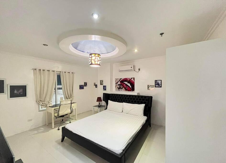Kandi Big 1 Bedroom King Bed, Free Housekeeping, Wi-Fi Angeles Esterno foto